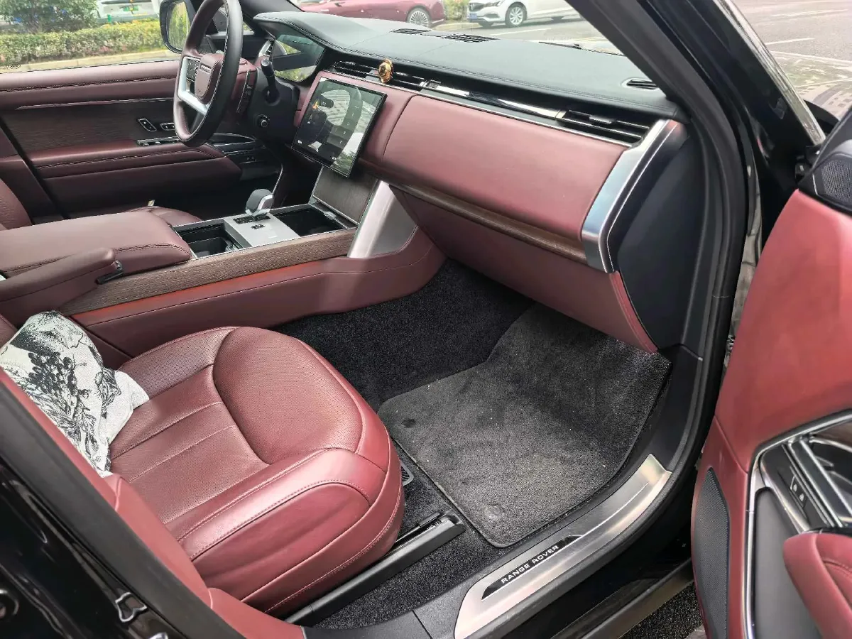 2025 Land Rover Range Rover 3.0T 400HP L6 8AT,autocango,china used car exporter,china ev exporter,chinese used car exporter,chinese used ev exporter