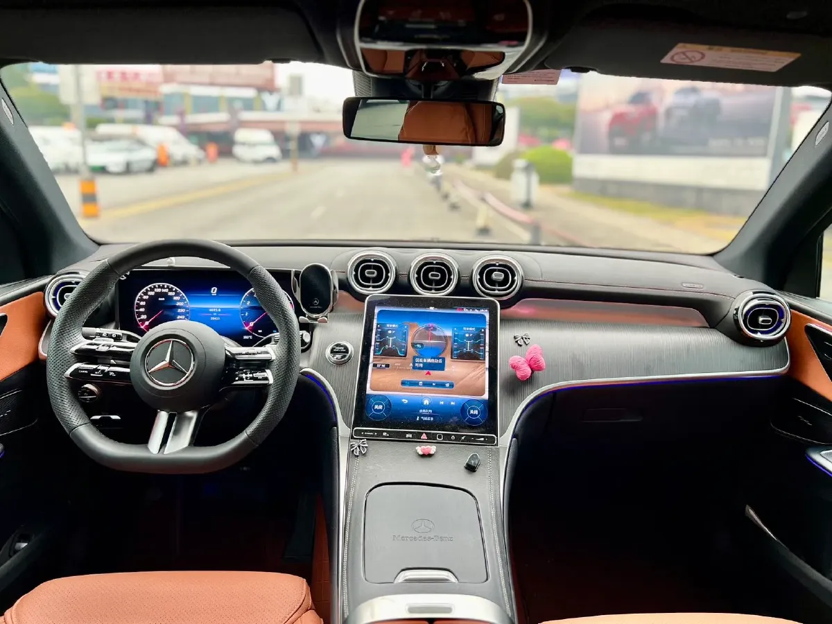 2024 Mercedes-Benz GLC Class 2.0T 204HP L4 9AT,autocango,china used car exporter,china ev exporter,chinese used car exporter,chinese used ev exporter