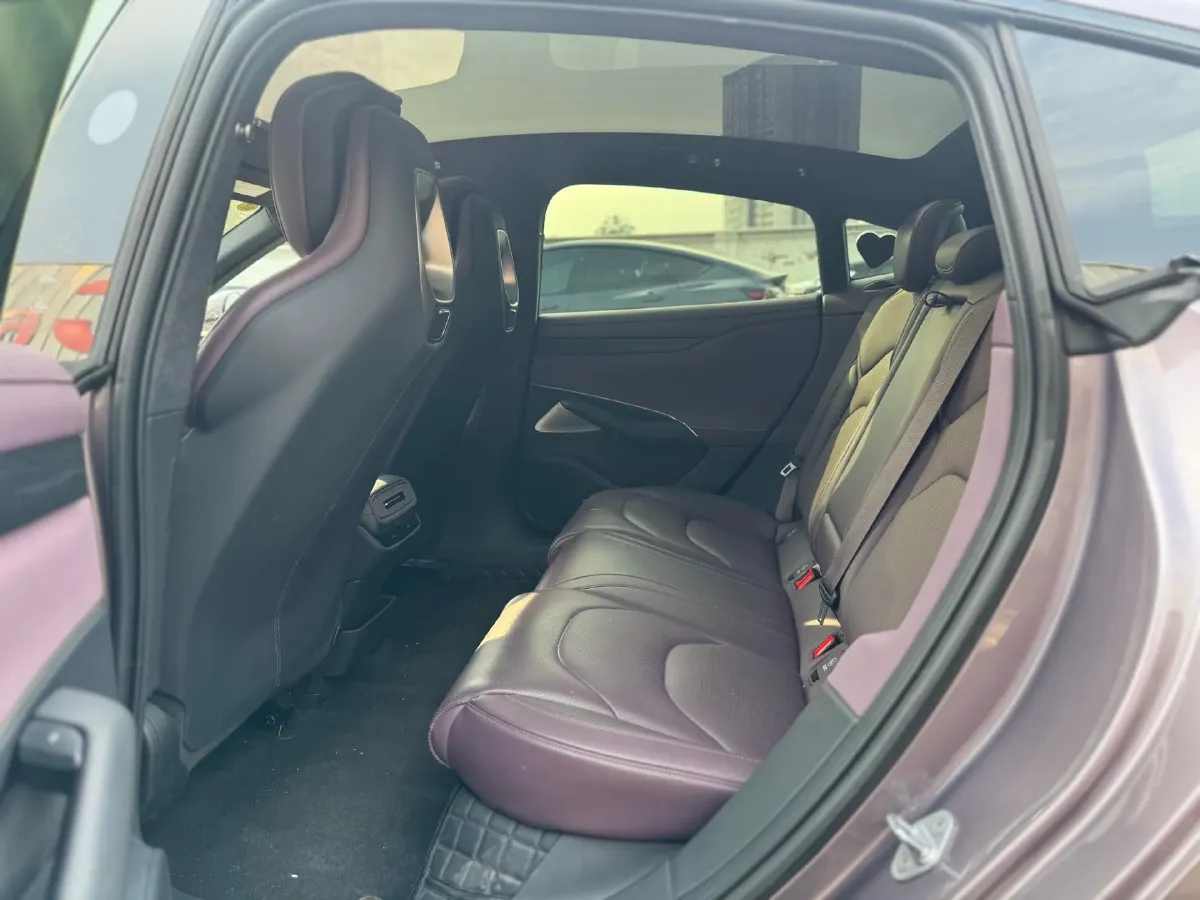 2024 MI SU7 BEV 73.6KWH,autocango,china used car exporter,china ev exporter,chinese used car exporter,chinese used ev exporter