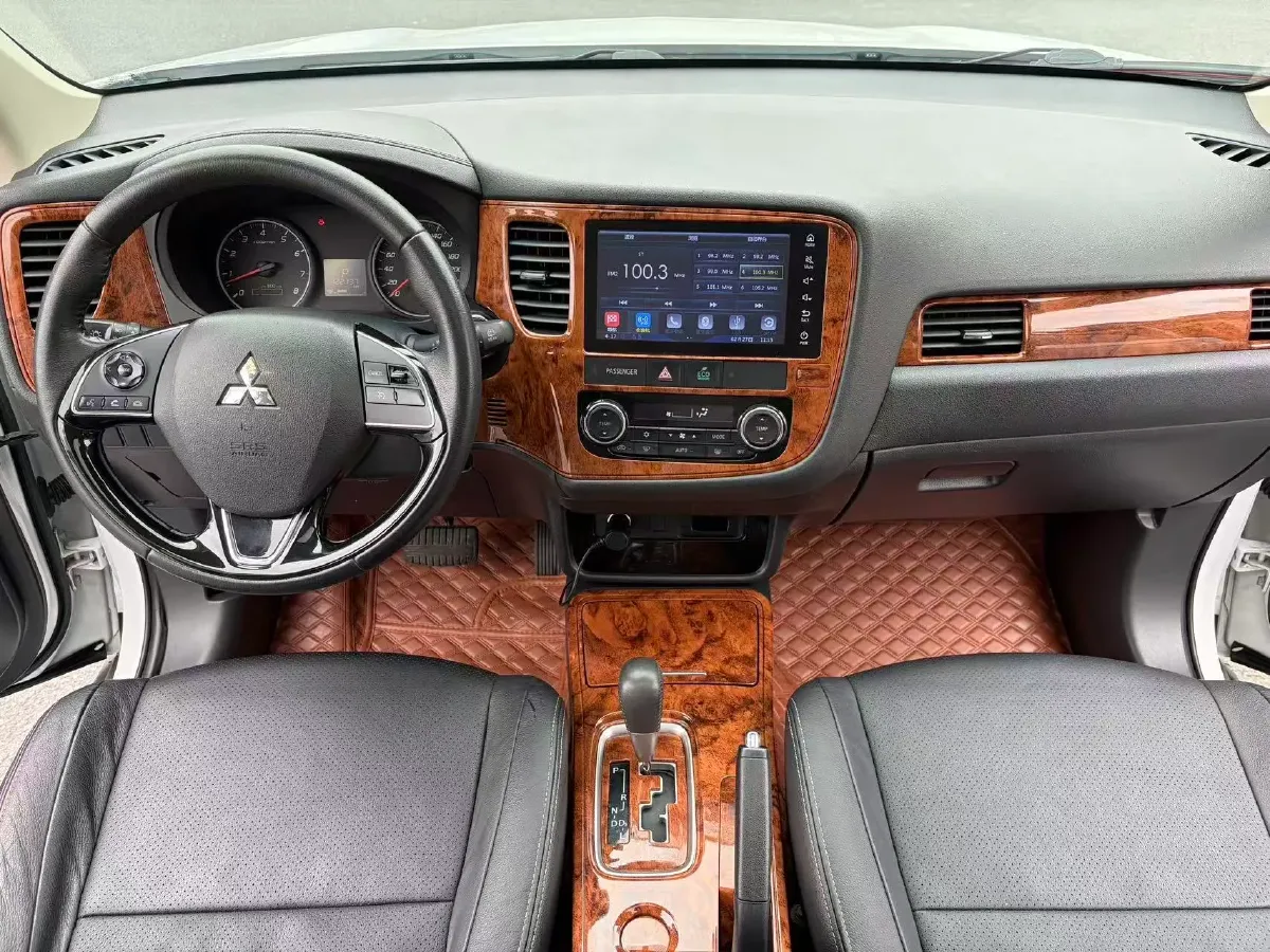 2018 Mitsubishi Outlander 2.0L 166HP L4 CVT,autocango,china used car exporter,china ev exporter,chinese used car exporter,chinese used ev exporter