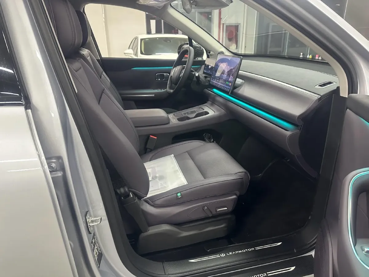 2025 LinkTour E-M8 BEV 65KWH,autocango,china used car exporter,china ev exporter,chinese used car exporter,chinese used ev exporter