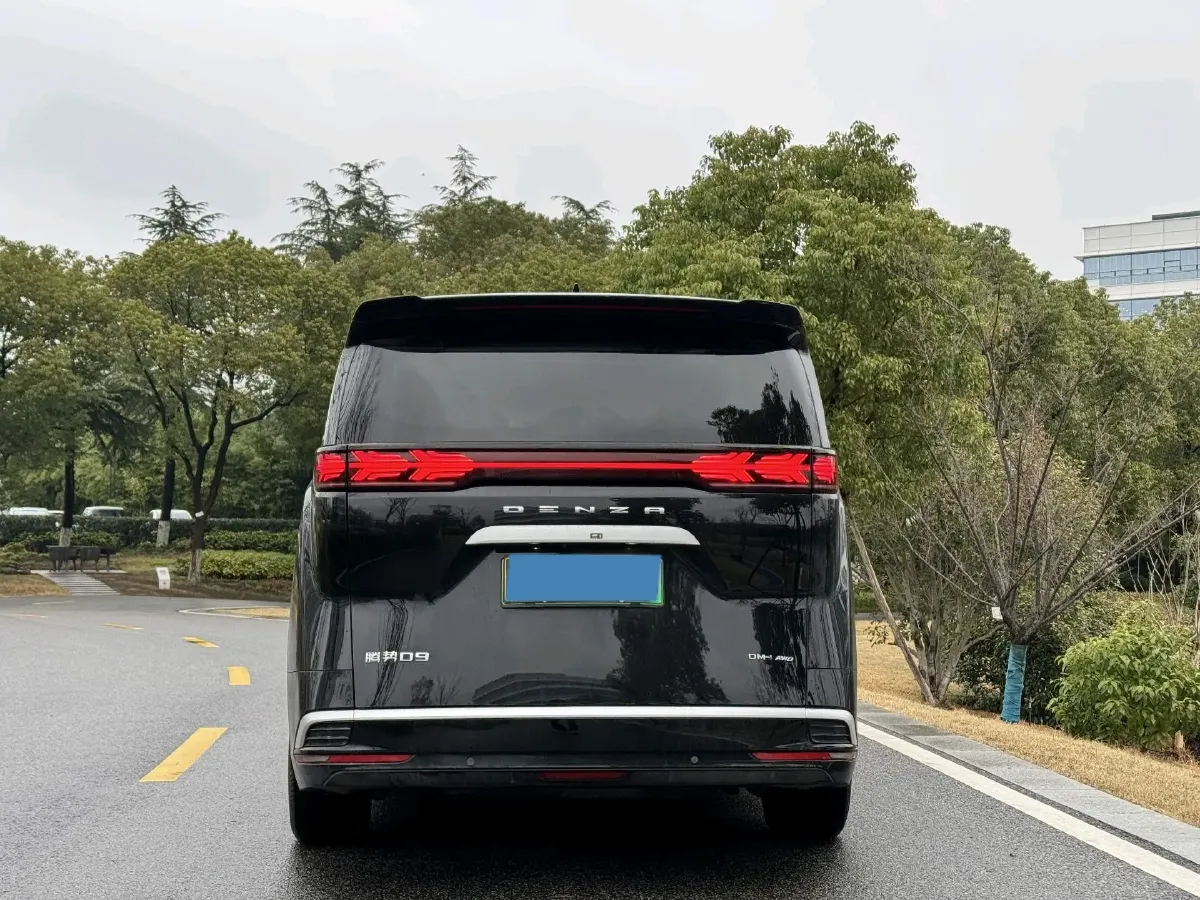 2024 Denza D9 1.5T 139HP L4 E-CVT PHEV 40KWH,autocango,china used car exporter,china ev exporter,chinese used car exporter,chinese used ev exporter