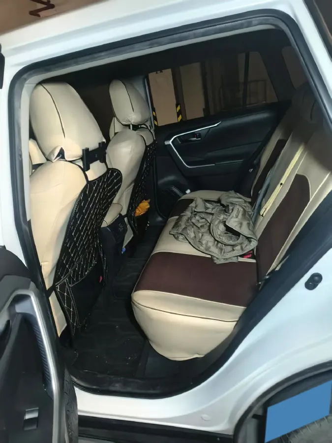 2021 Toyota RAV4 2.0L 171HP L4 CVT,autocango,china used car exporter,china ev exporter,chinese used car exporter,chinese used ev exporter