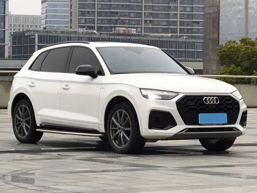 2021 Audi Q5L 2.0T 252HP L4 7DCT,autocango,china used car exporter,china ev exporter,chinese used car exporter,chinese used ev exporter