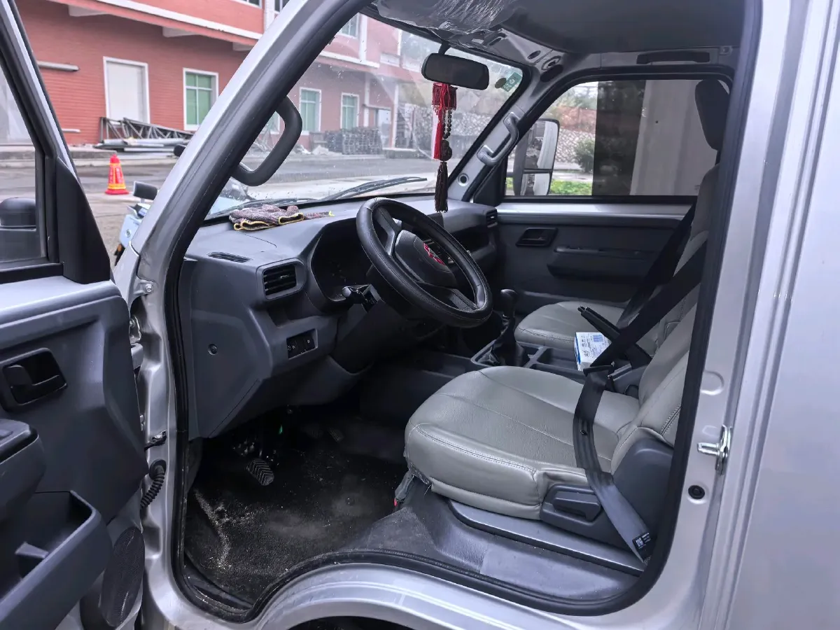 2023 WuLing Loong Truck 2.0L 136HP L4 5MT,autocango,china used car exporter,china ev exporter,chinese used car exporter,chinese used ev exporter