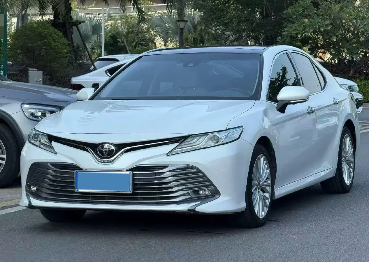 2019 Toyota Camry 2.5L 209HP L4 8AT,autocango,china used car exporter,china ev exporter,chinese used car exporter,chinese used ev exporter