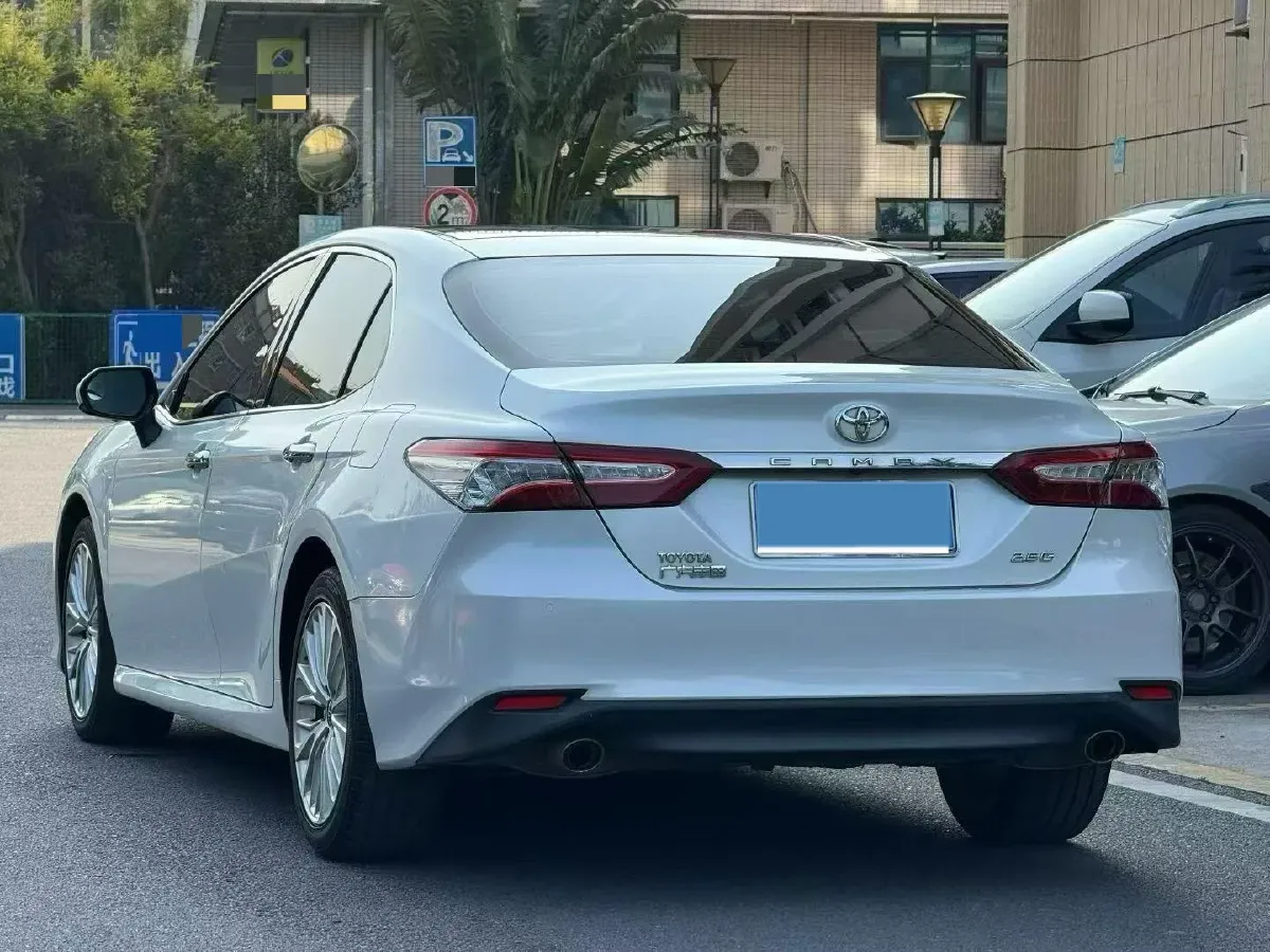 2019 Toyota Camry 2.5L 209HP L4 8AT,autocango,china used car exporter,china ev exporter,chinese used car exporter,chinese used ev exporter