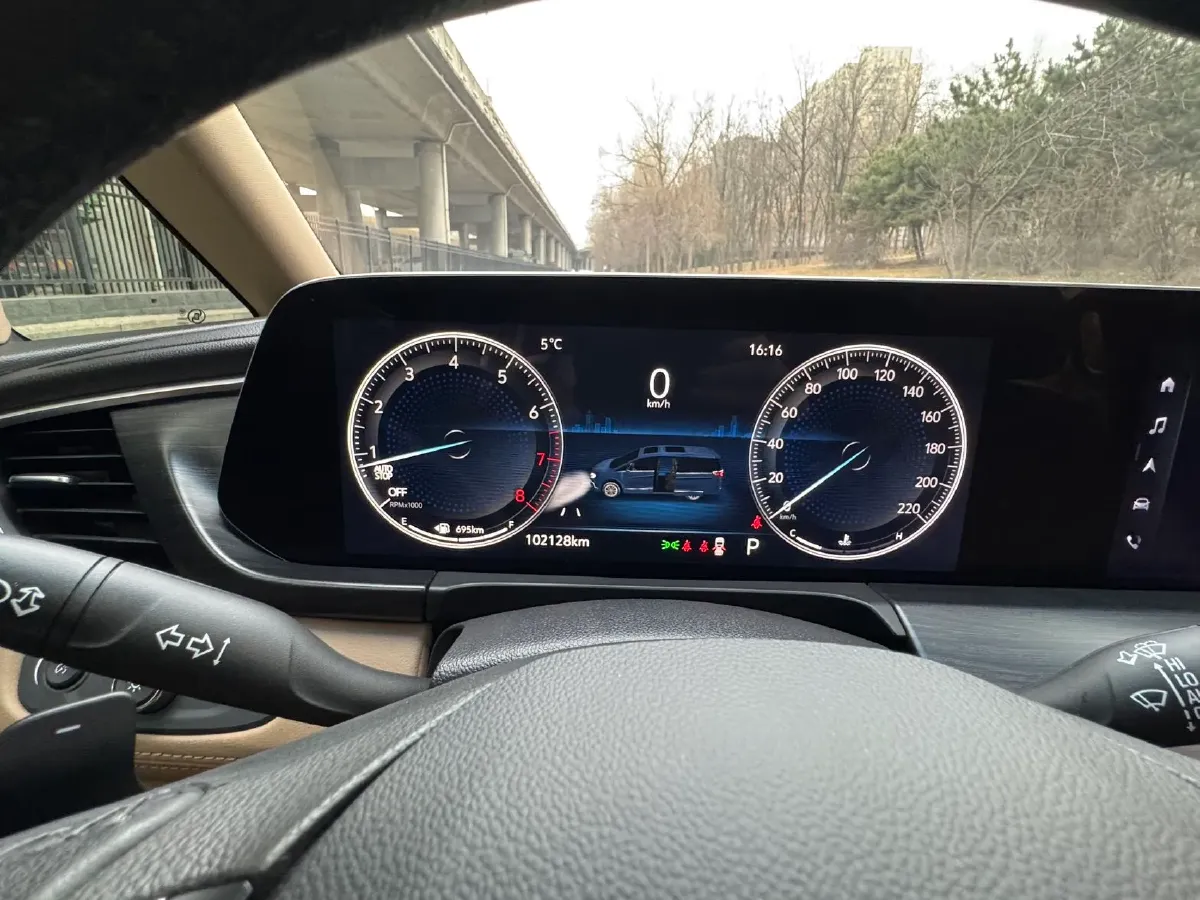 2021 Buick GL8 2.0T 237HP L4 9AT,autocango,china used car exporter,china ev exporter,chinese used car exporter,chinese used ev exporter