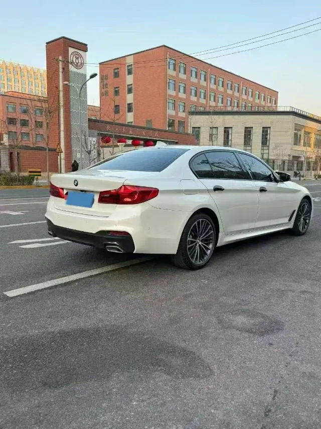 2020 BMW 5 Series 2.0T 252HP L4 8AT,autocango,china used car exporter,china ev exporter,chinese used car exporter,chinese used ev exporter