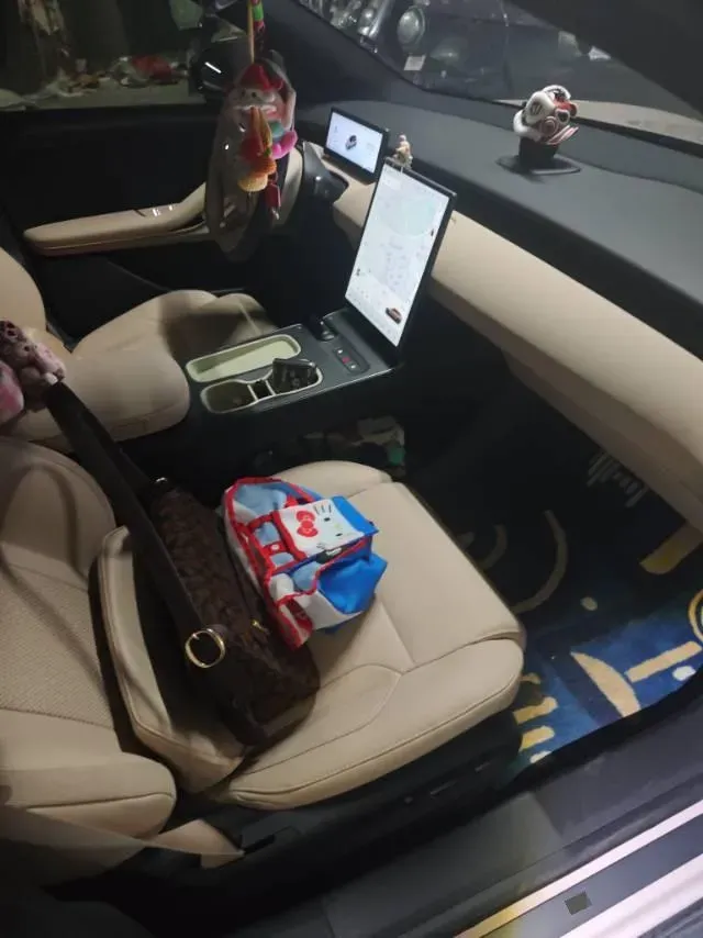 2024 NIO ET5T BEV 75KWH,autocango,china used car exporter,china ev exporter,chinese used car exporter,chinese used ev exporter