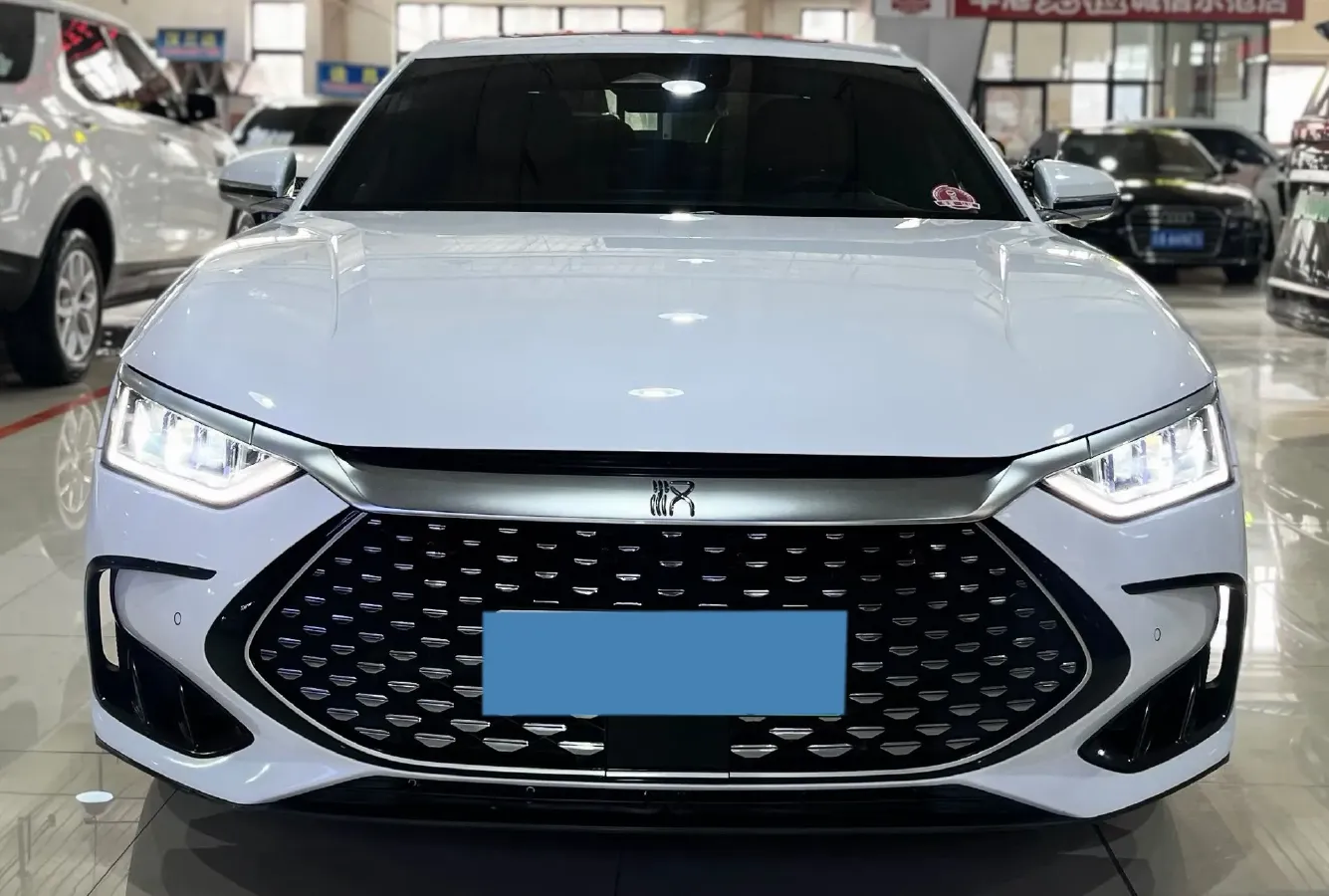 2022 Volkswagen Tiguan L 2.0T 186HP L4 7DCT,autocango,china used car exporter,china ev exporter,chinese used car exporter,chinese used ev exporter