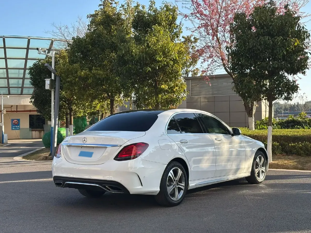 2020 Mercedes-Benz C Class 1.5T 184HP L4 9AT,autocango,china used car exporter,china ev exporter,chinese used car exporter,chinese used ev exporter