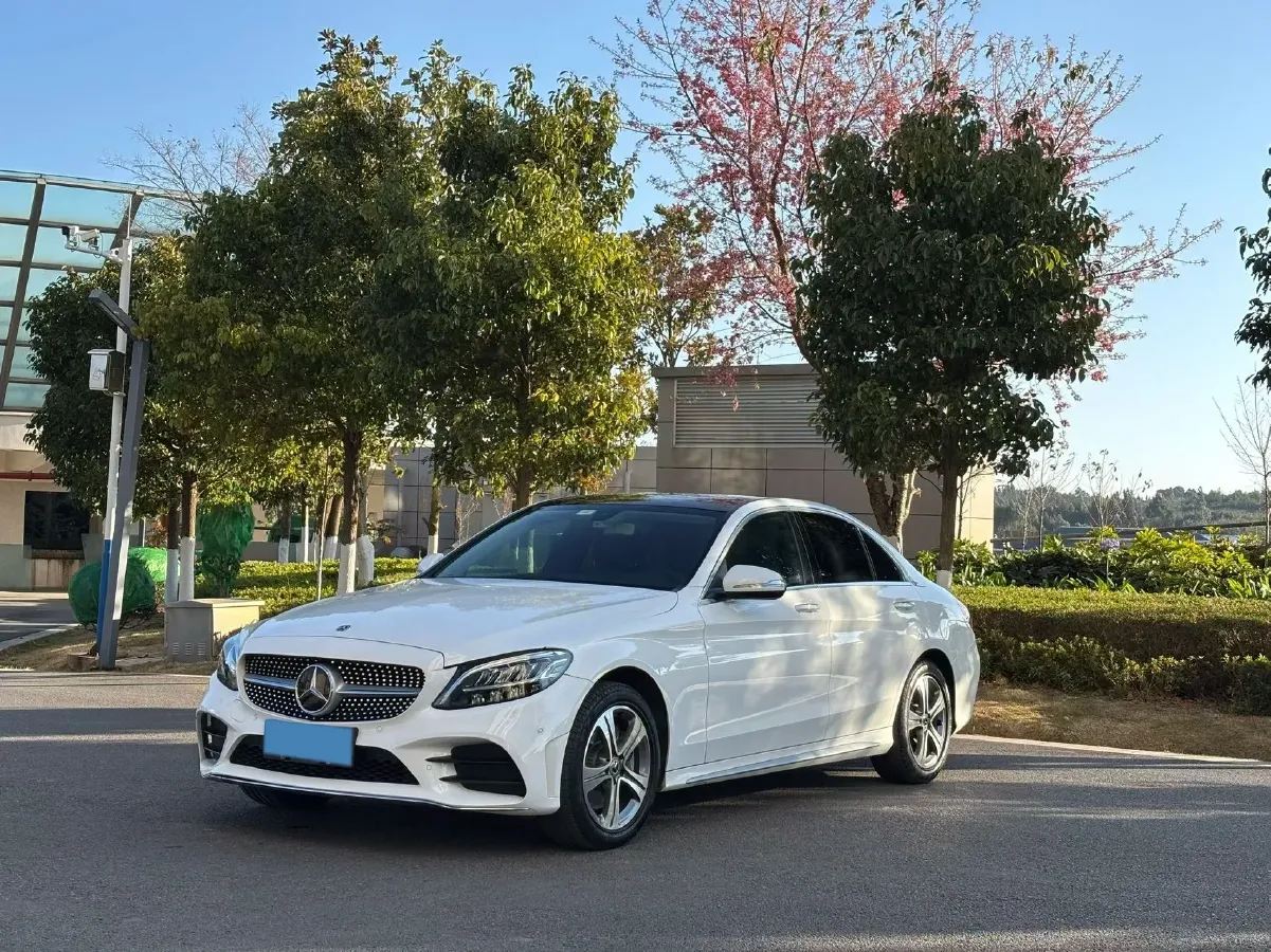 2020 Mercedes-Benz C Class 1.5T 184HP L4 9AT,autocango,china used car exporter,china ev exporter,chinese used car exporter,chinese used ev exporter