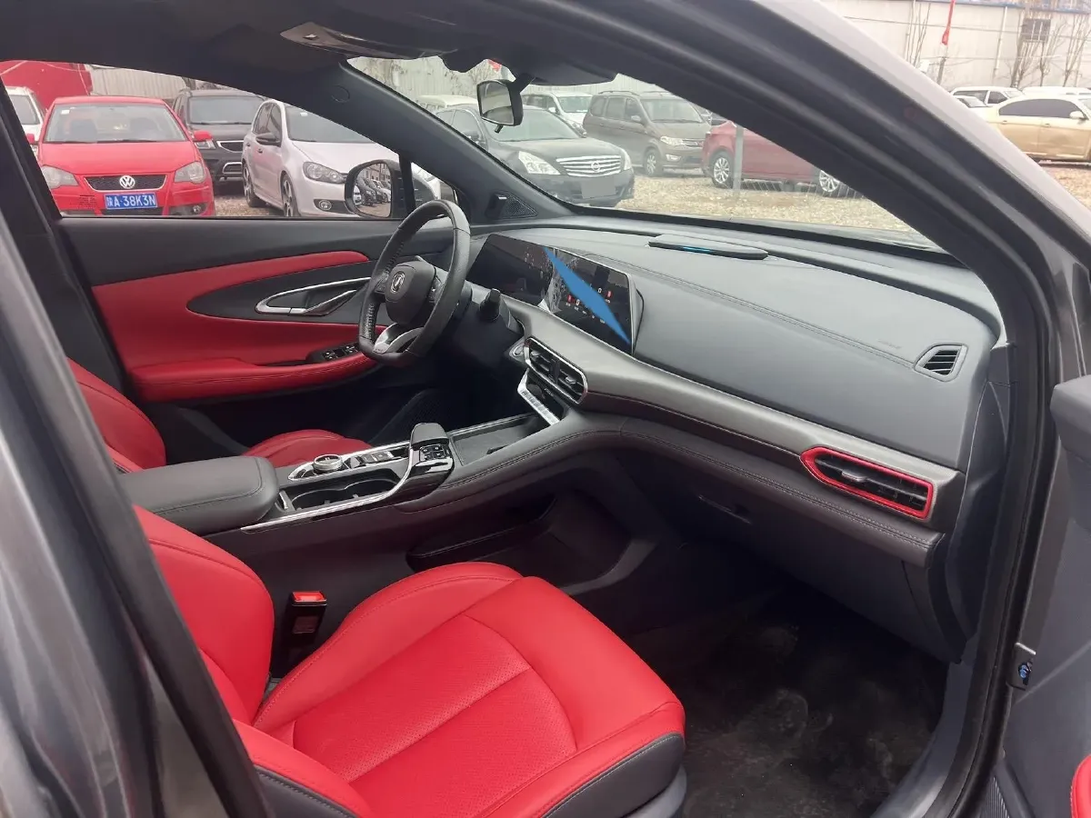 2020 ChangAn UNI-T 1.5T 180HP L4 7DCT,autocango,china used car exporter,china ev exporter,chinese used car exporter,chinese used ev exporter