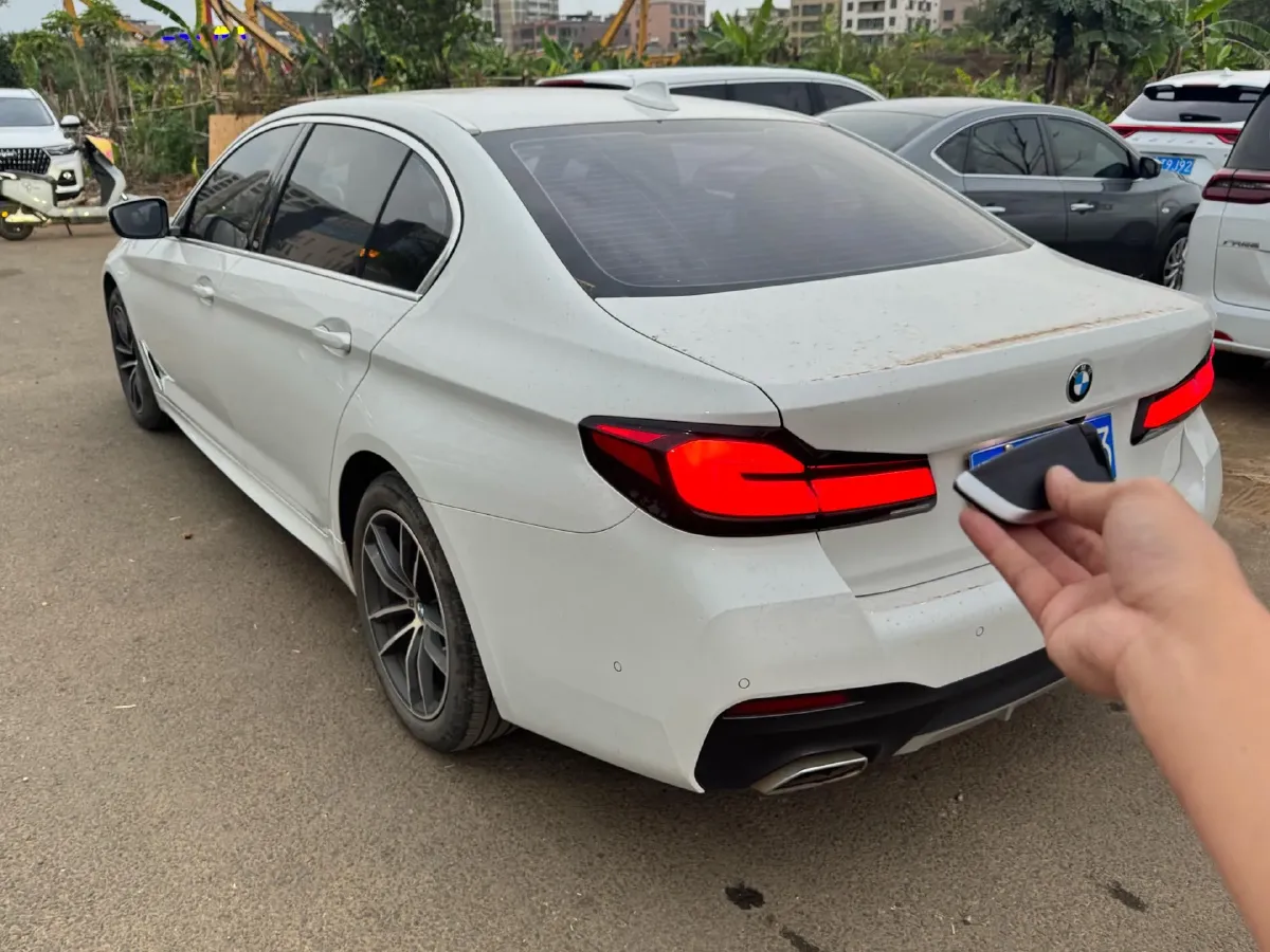 2022 BMW 5 Series 2.0T 184HP L4 8AT,autocango,china used car exporter,china ev exporter,chinese used car exporter,chinese used ev exporter
