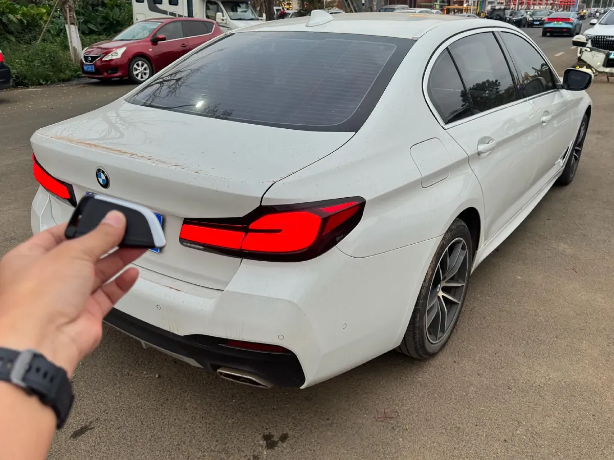2022 BMW 5 Series 2.0T 184HP L4 8AT,autocango,china used car exporter,china ev exporter,chinese used car exporter,chinese used ev exporter