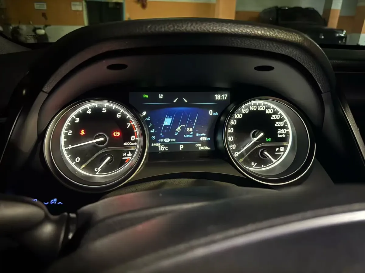 2023 Toyota Camry 2.0L 177HP L4 CVT,autocango,china used car exporter,china ev exporter,chinese used car exporter,chinese used ev exporter