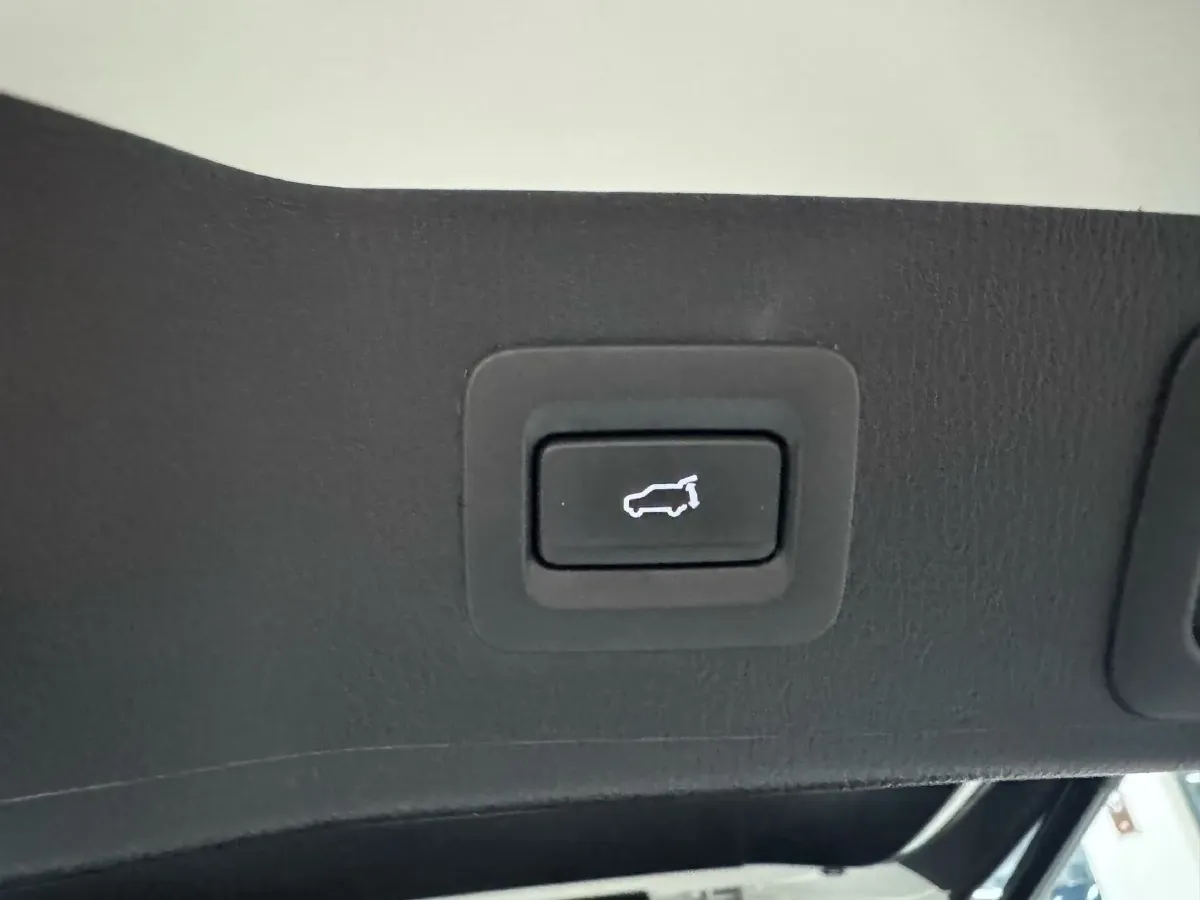 2022 MAXUS XinTu V90 2.0T 150HP L4 6AT,autocango,china used car exporter,china ev exporter,chinese used car exporter,chinese used ev exporter