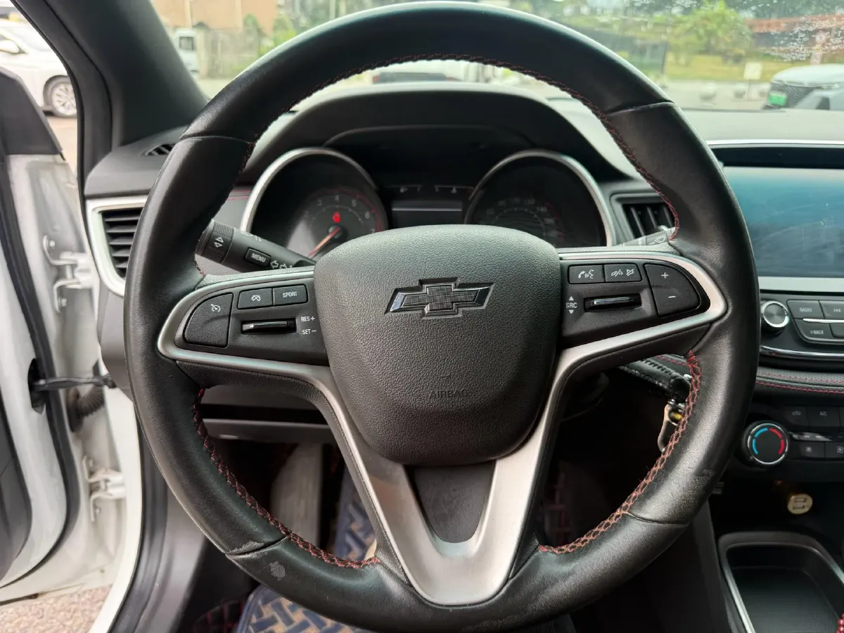 2019 Chevrolet Monza 1.3T 163HP L3 6AT,autocango,china used car exporter,china ev exporter,chinese used car exporter,chinese used ev exporter