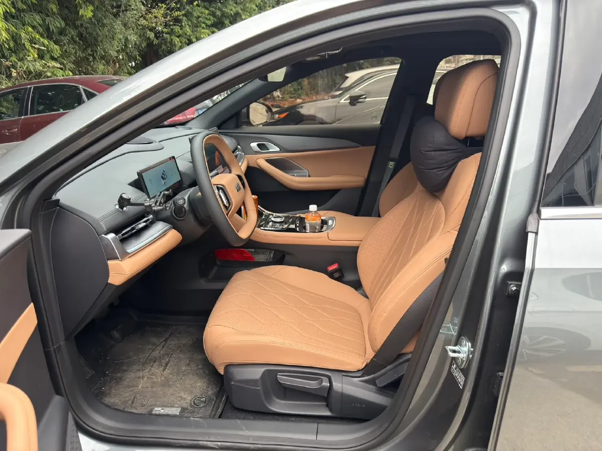 2025 Geely Galaxy A7 1.5L 112HP L4 1DHT PHEV,autocango,china used car exporter,china ev exporter,chinese used car exporter,chinese used ev exporter