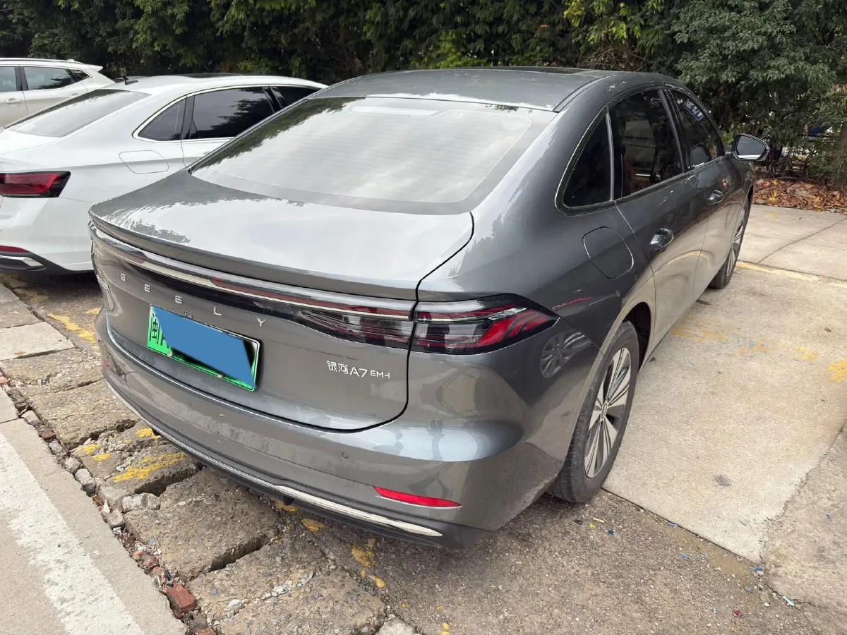 2025 Geely Galaxy A7 1.5L 112HP L4 1DHT PHEV,autocango,china used car exporter,china ev exporter,chinese used car exporter,chinese used ev exporter