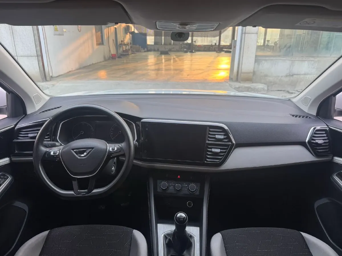 2022 Jetta VS5 1.4T 150HP L4 5MT,autocango,china used car exporter,china ev exporter,chinese used car exporter,chinese used ev exporter