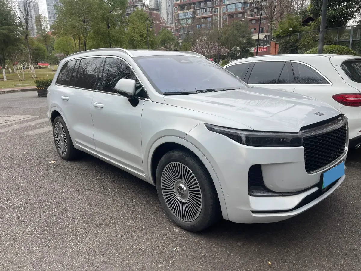 2021 Li ONE Range Extended 131HP REEV 40.5KWH,autocango,china used car exporter,china ev exporter,chinese used car exporter,chinese used ev exporter