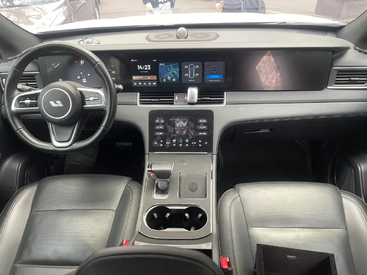 2021 Li ONE Range Extended 131HP REEV 40.5KWH,autocango,china used car exporter,china ev exporter,chinese used car exporter,chinese used ev exporter