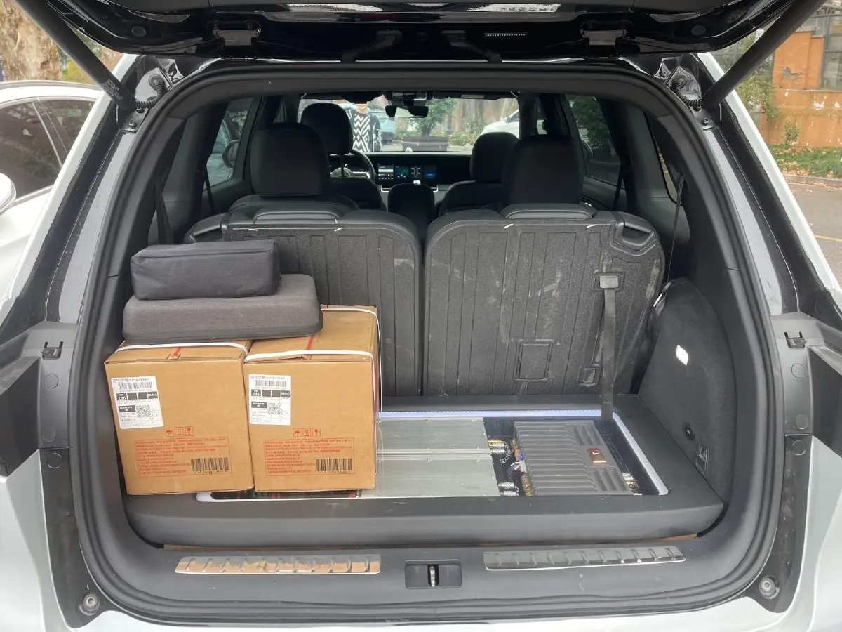 2021 Li ONE Range Extended 131HP REEV 40.5KWH,autocango,china used car exporter,china ev exporter,chinese used car exporter,chinese used ev exporter