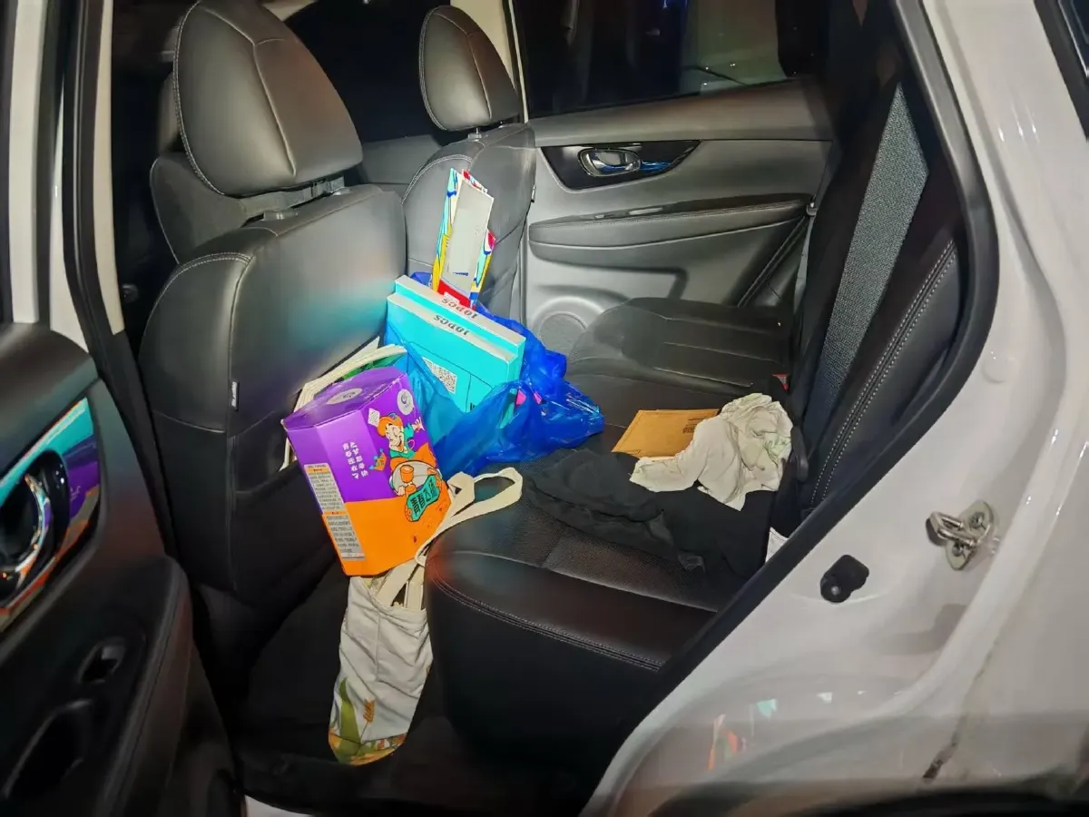 2020 Nissan X-Trail 2.0L 154HP L4 CVT,autocango,china used car exporter,china ev exporter,chinese used car exporter,chinese used ev exporter