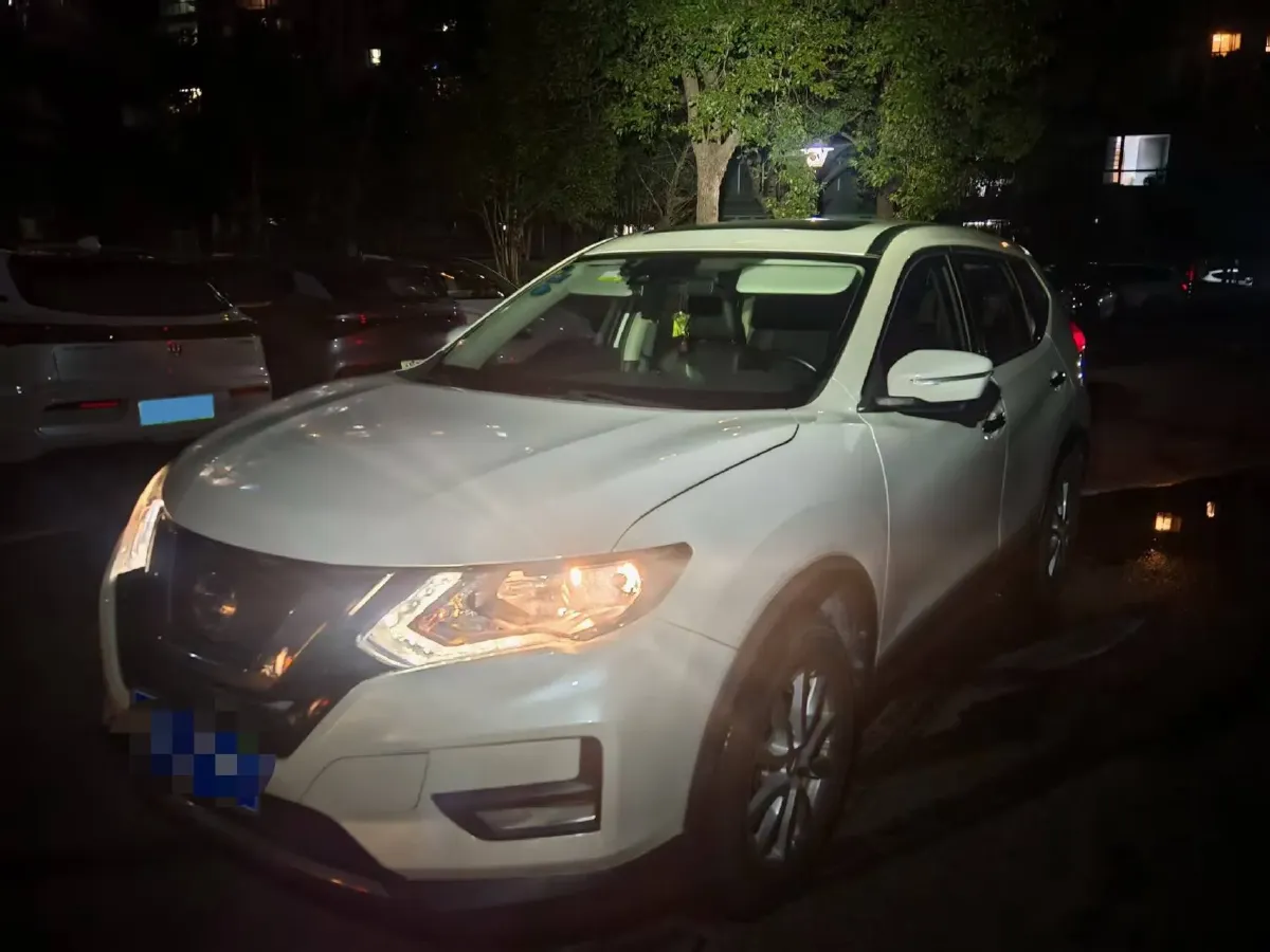 2020 Nissan X-Trail 2.0L 154HP L4 CVT,autocango,china used car exporter,china ev exporter,chinese used car exporter,chinese used ev exporter