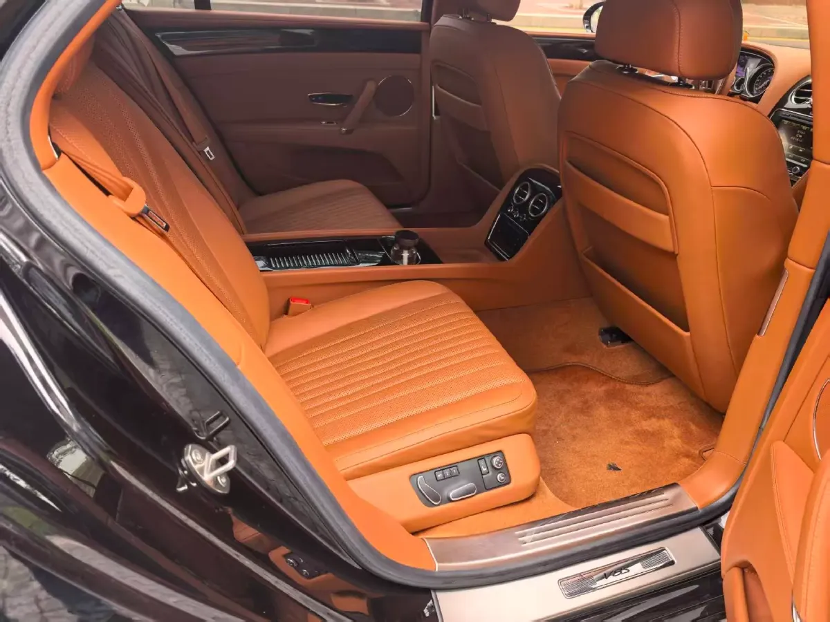 2017 Bentley Flying Spur 4.0T 507HP V8 8AT,autocango,china used car exporter,china ev exporter,chinese used car exporter,chinese used ev exporter
