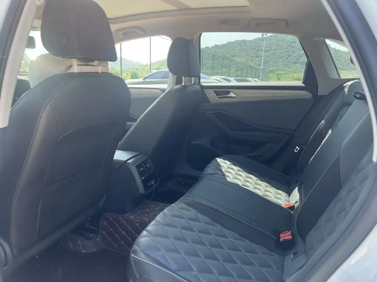 2024 Volkswagen Sagitar 1.5T 160HP L4 7DCT,autocango,china used car exporter,china ev exporter,chinese used car exporter,chinese used ev exporter