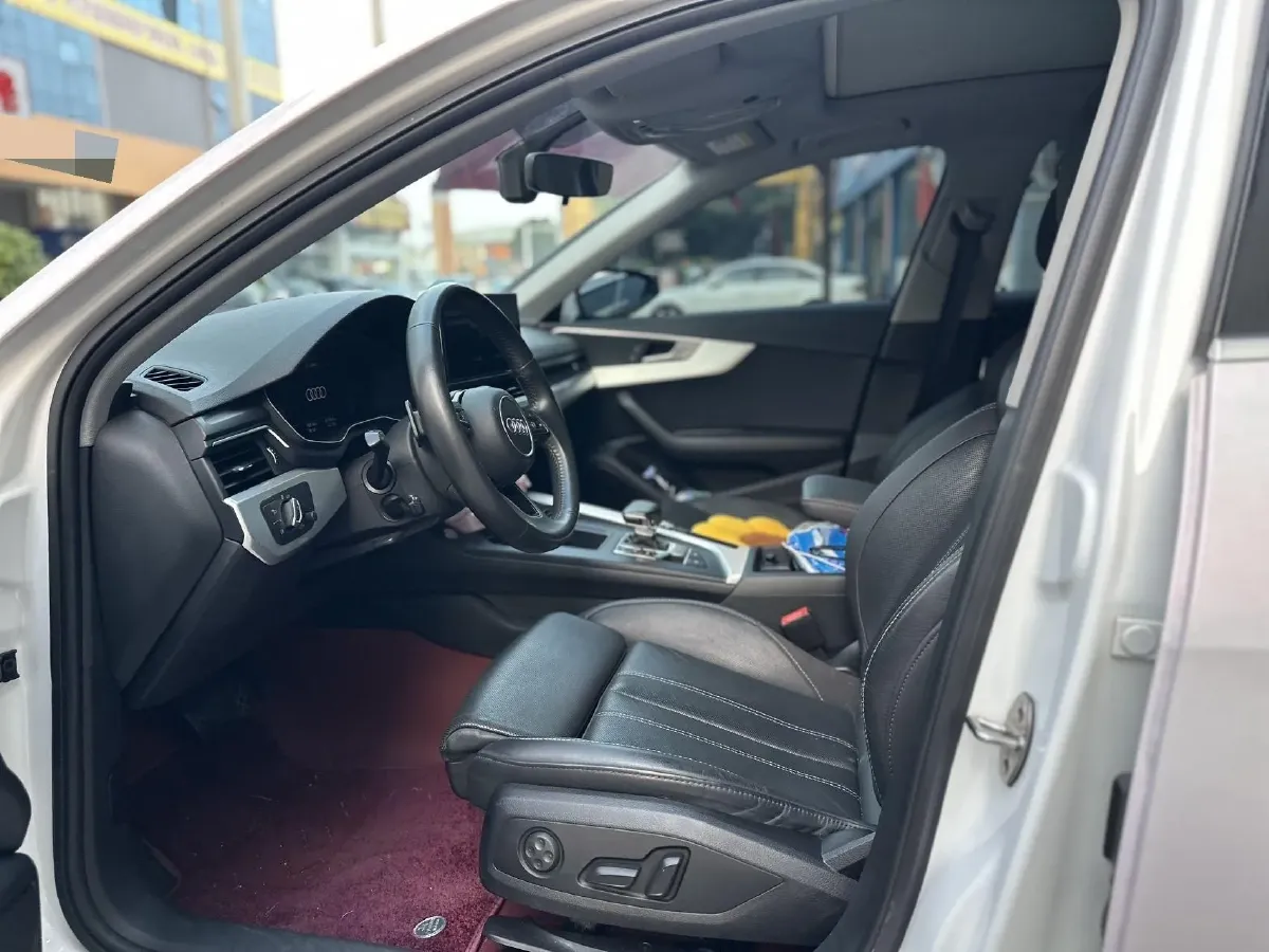 2020 Audi A4L 2.0T 190HP L4 7DCT,autocango,china used car exporter,china ev exporter,chinese used car exporter,chinese used ev exporter