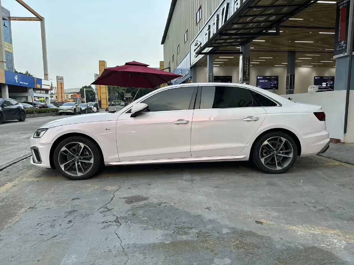 2020 Audi A4L 2.0T 190HP L4 7DCT,autocango,china used car exporter,china ev exporter,chinese used car exporter,chinese used ev exporter