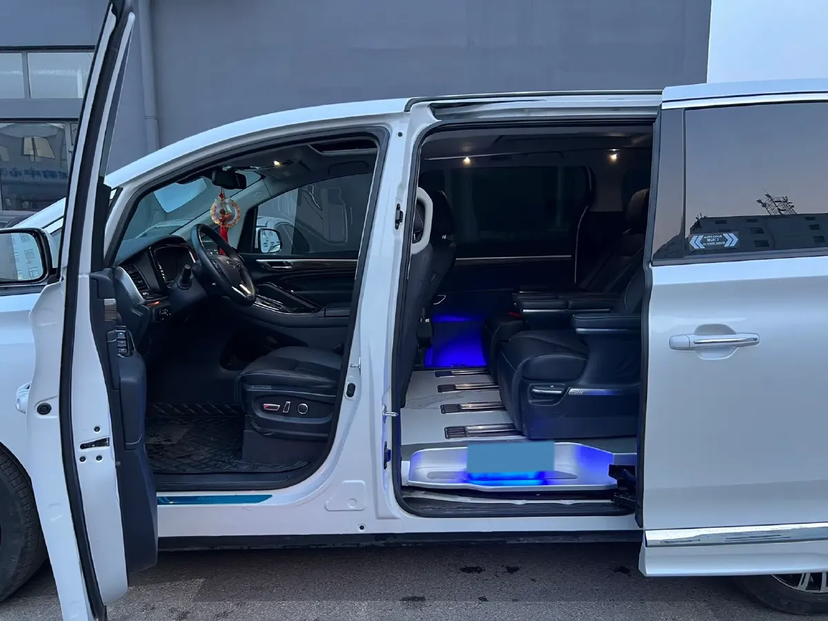 2023 GAC Trumpchi M8 2.0T 252HP L4 8AT,autocango,china used car exporter,china ev exporter,chinese used car exporter,chinese used ev exporter