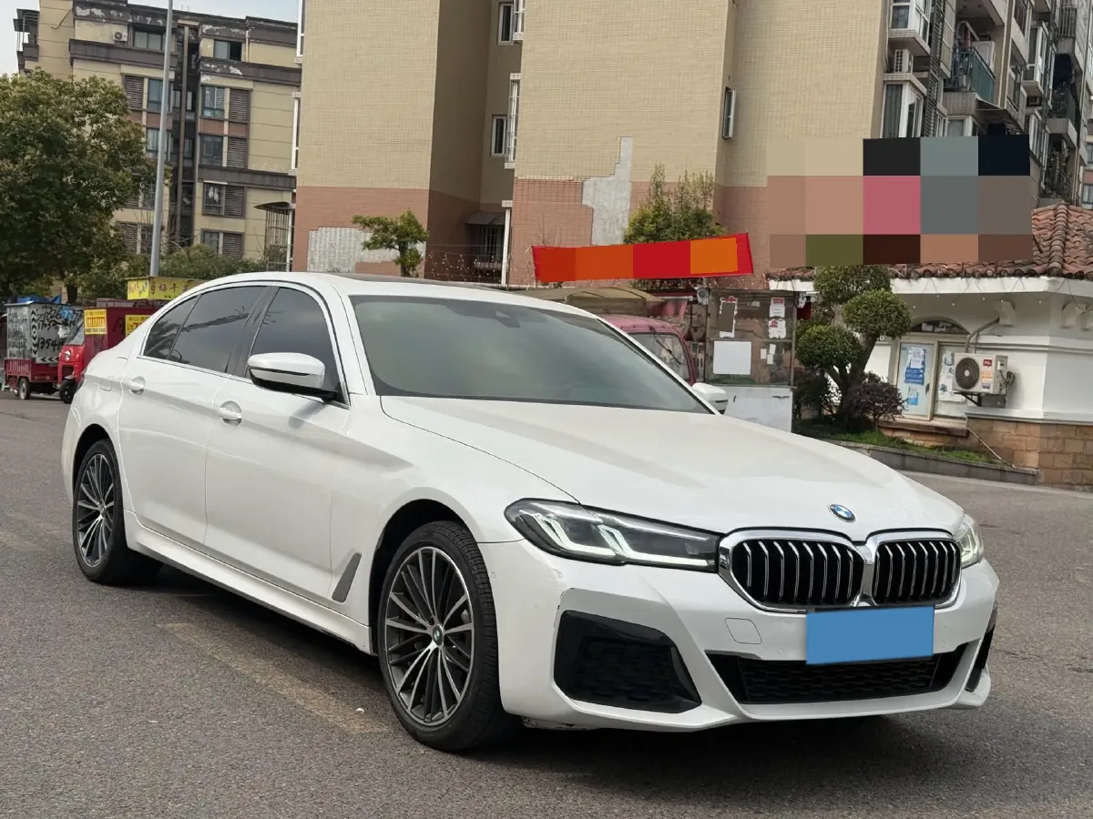 2022 BMW 5 Series 2.0T 252HP L4 8AT,autocango,china used car exporter,china ev exporter,chinese used car exporter,chinese used ev exporter