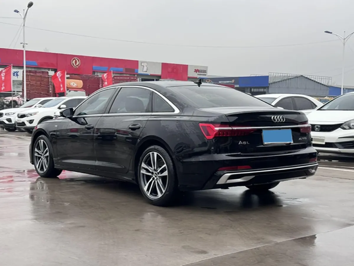 2023 Audi A6L 2.0T 190HP L4 7DCT,autocango,china used car exporter,china ev exporter,chinese used car exporter,chinese used ev exporter