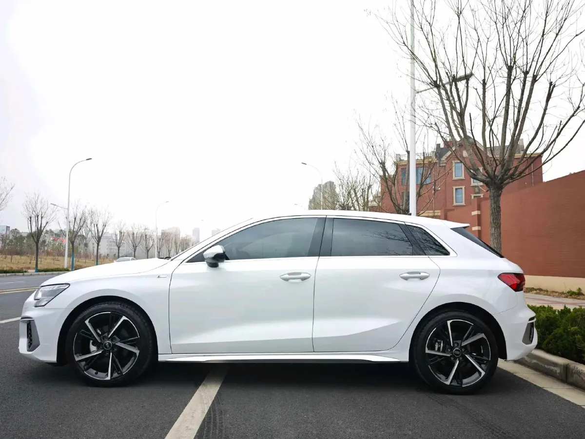 2024 Audi A3 1.4T 150HP L4 7DCT,autocango,china used car exporter,china ev exporter,chinese used car exporter,chinese used ev exporter
