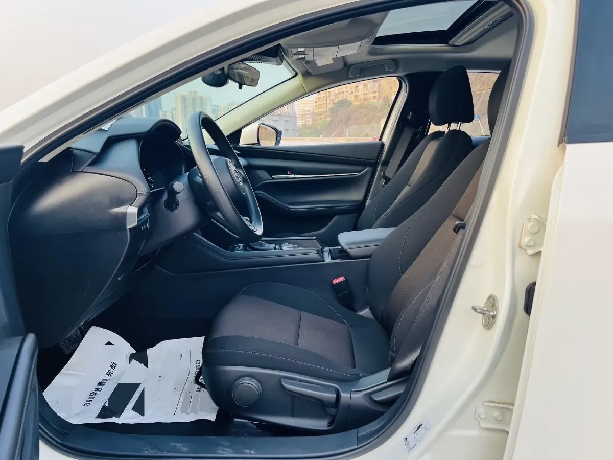 2021 Mazda 3 Axela 1.5L 117HP L4 6AT,autocango,china used car exporter,china ev exporter,chinese used car exporter,chinese used ev exporter