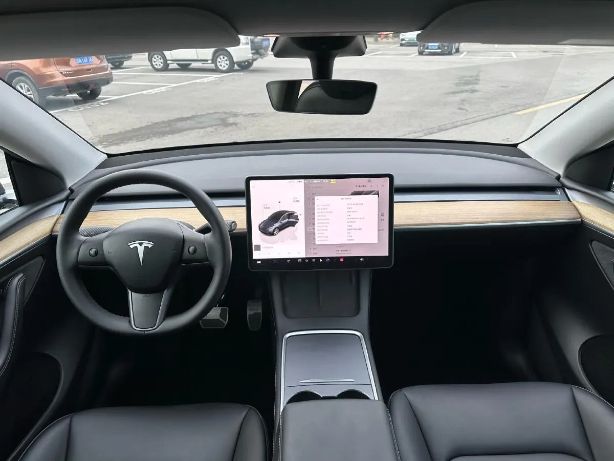 2022 Tesla Model Y BEV 60KWH,autocango,china used car exporter,china ev exporter,chinese used car exporter,chinese used ev exporter