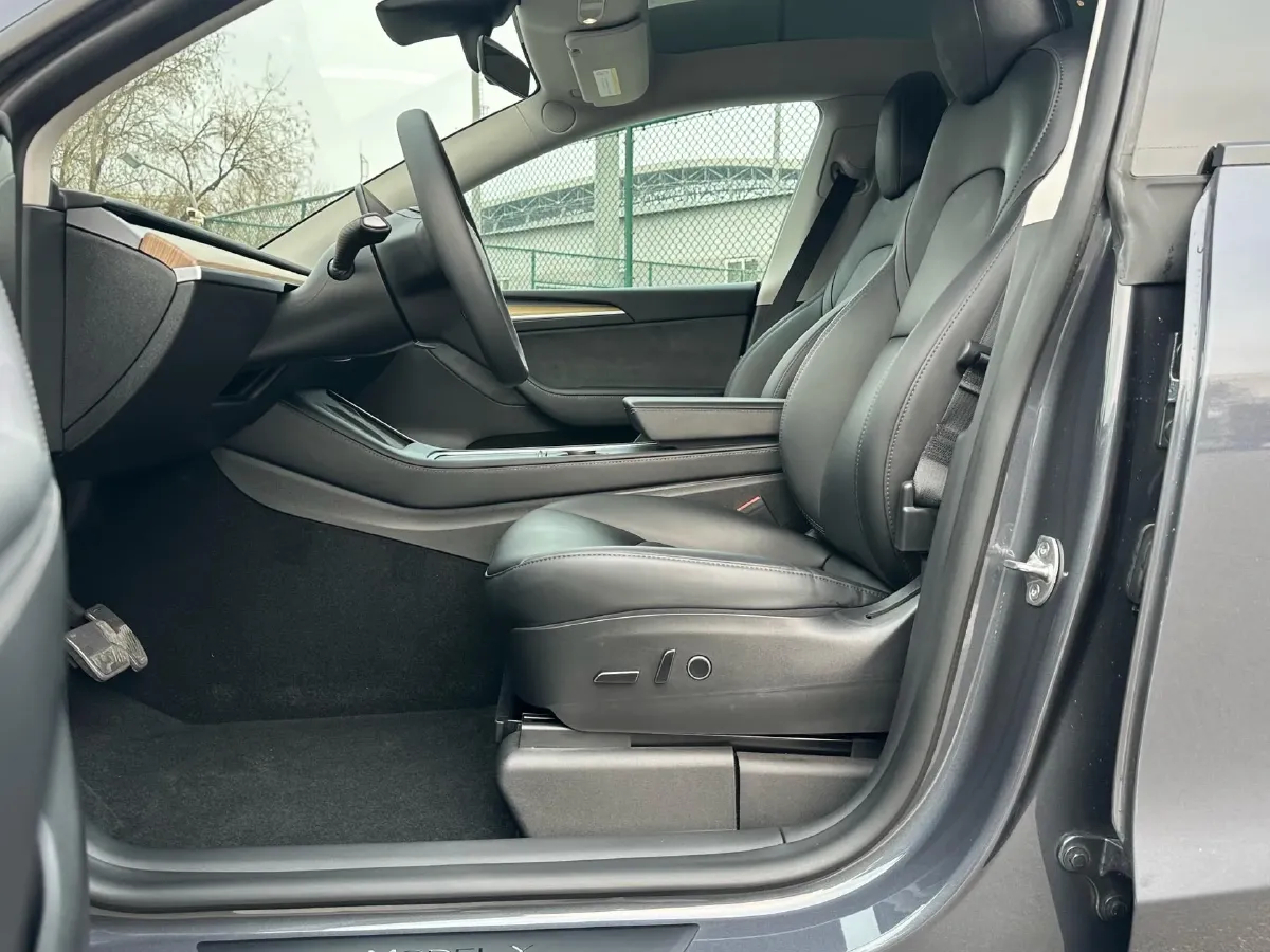 2022 Tesla Model Y BEV 60KWH,autocango,china used car exporter,china ev exporter,chinese used car exporter,chinese used ev exporter