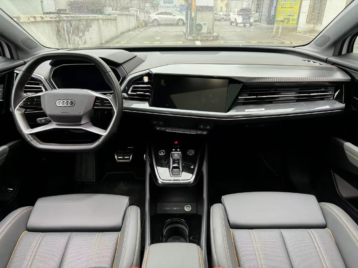 2024 Audi Q4 e-tron BEV 84.8KWH,autocango,china used car exporter,china ev exporter,chinese used car exporter,chinese used ev exporter