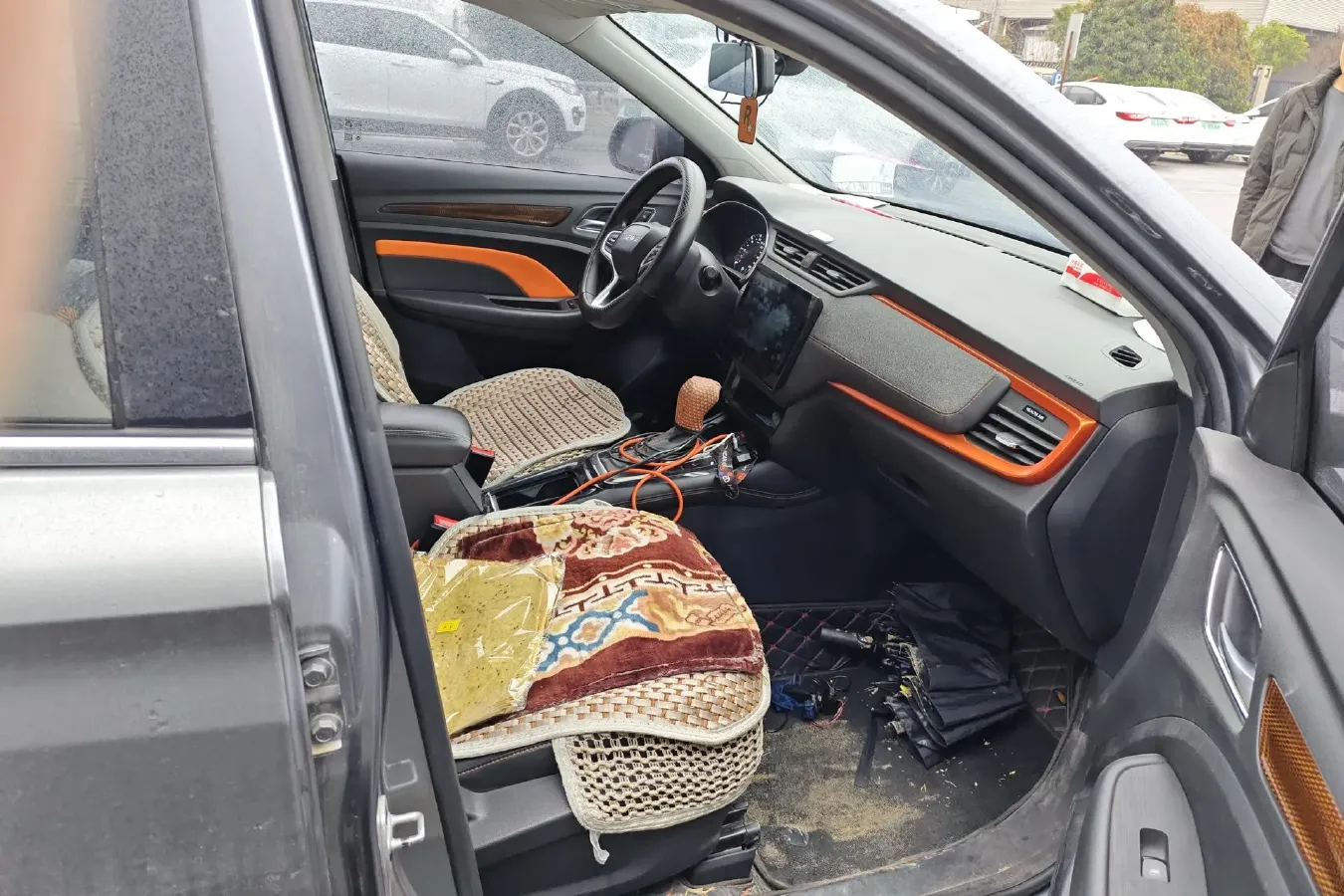 2021 Roewe RX3 1.6L 125HP L4 CVT,autocango,china used car exporter,china ev exporter,chinese used car exporter,chinese used ev exporter