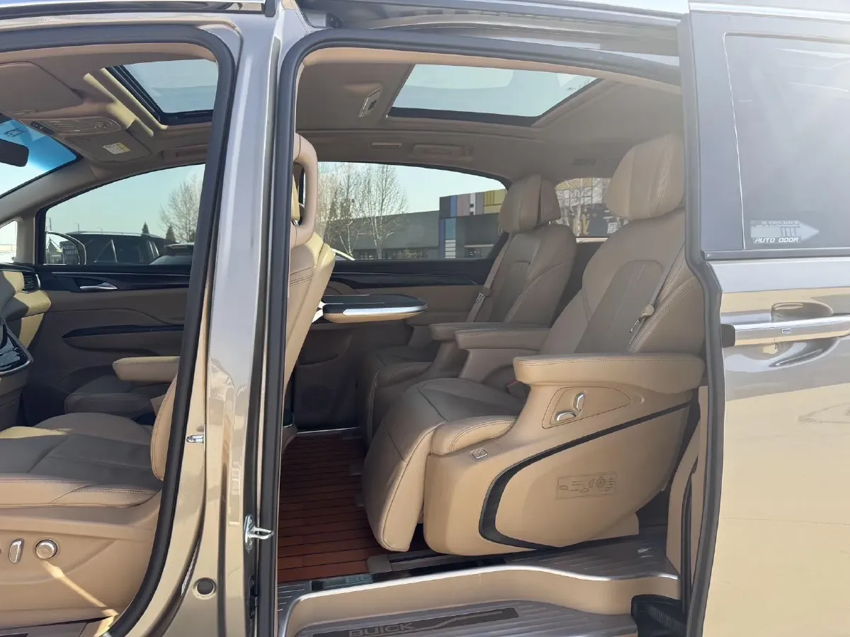 2021 Buick GL8 2.0T 237HP L4 9AT,autocango,china used car exporter,china ev exporter,chinese used car exporter,chinese used ev exporter