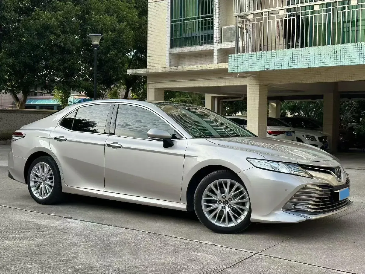 2019 Toyota Camry 2.5L 209HP L4 8AT,autocango,china used car exporter,china ev exporter,chinese used car exporter,chinese used ev exporter