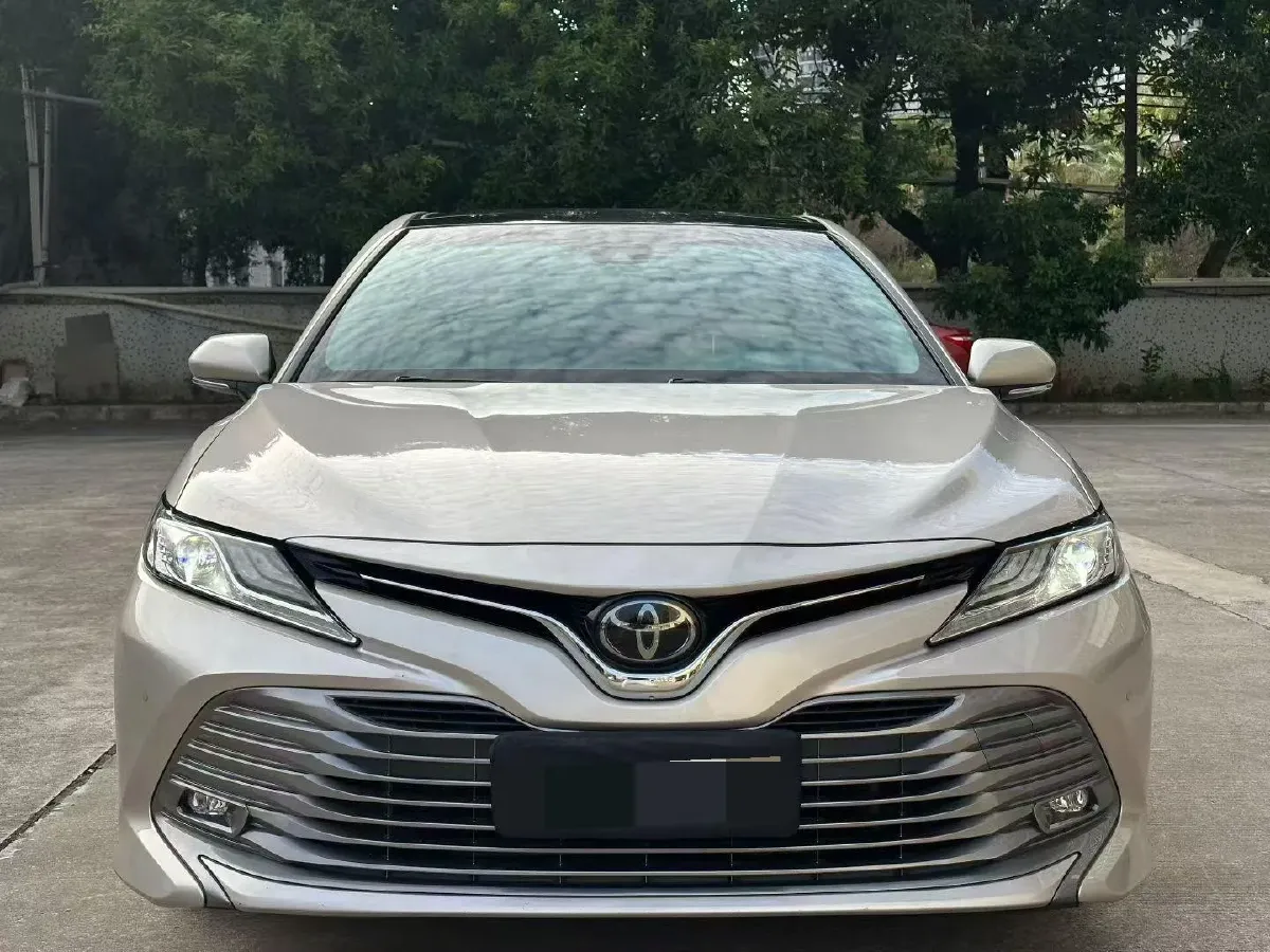 2019 Toyota Camry 2.5L 209HP L4 8AT,autocango,china used car exporter,china ev exporter,chinese used car exporter,chinese used ev exporter