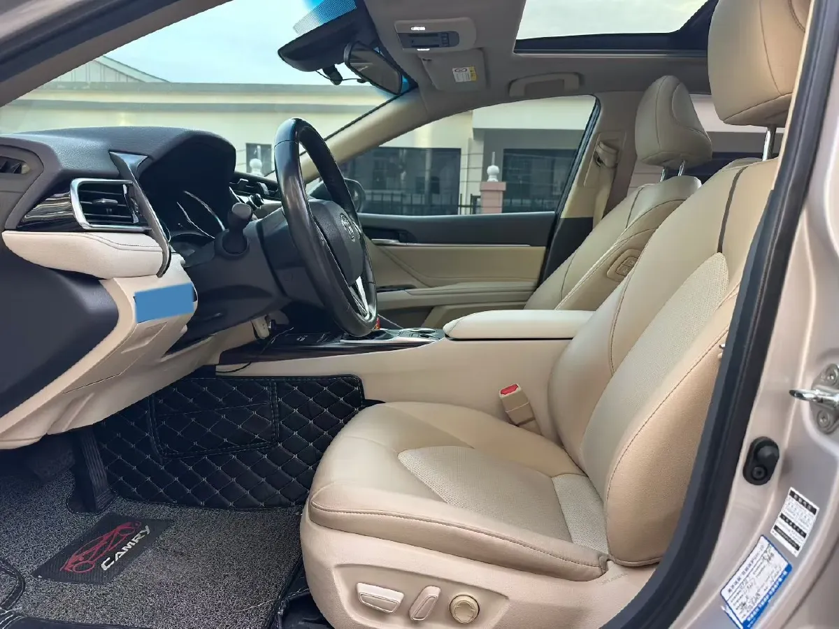 2019 Toyota Camry 2.5L 209HP L4 8AT,autocango,china used car exporter,china ev exporter,chinese used car exporter,chinese used ev exporter