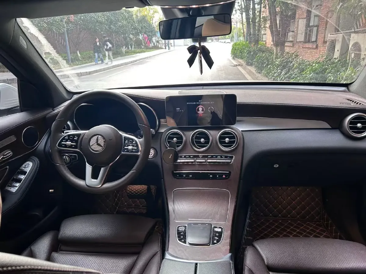 2022 Mercedes-Benz GLC Class 2.0T 258HP L4 9AT,autocango,china used car exporter,china ev exporter,chinese used car exporter,chinese used ev exporter