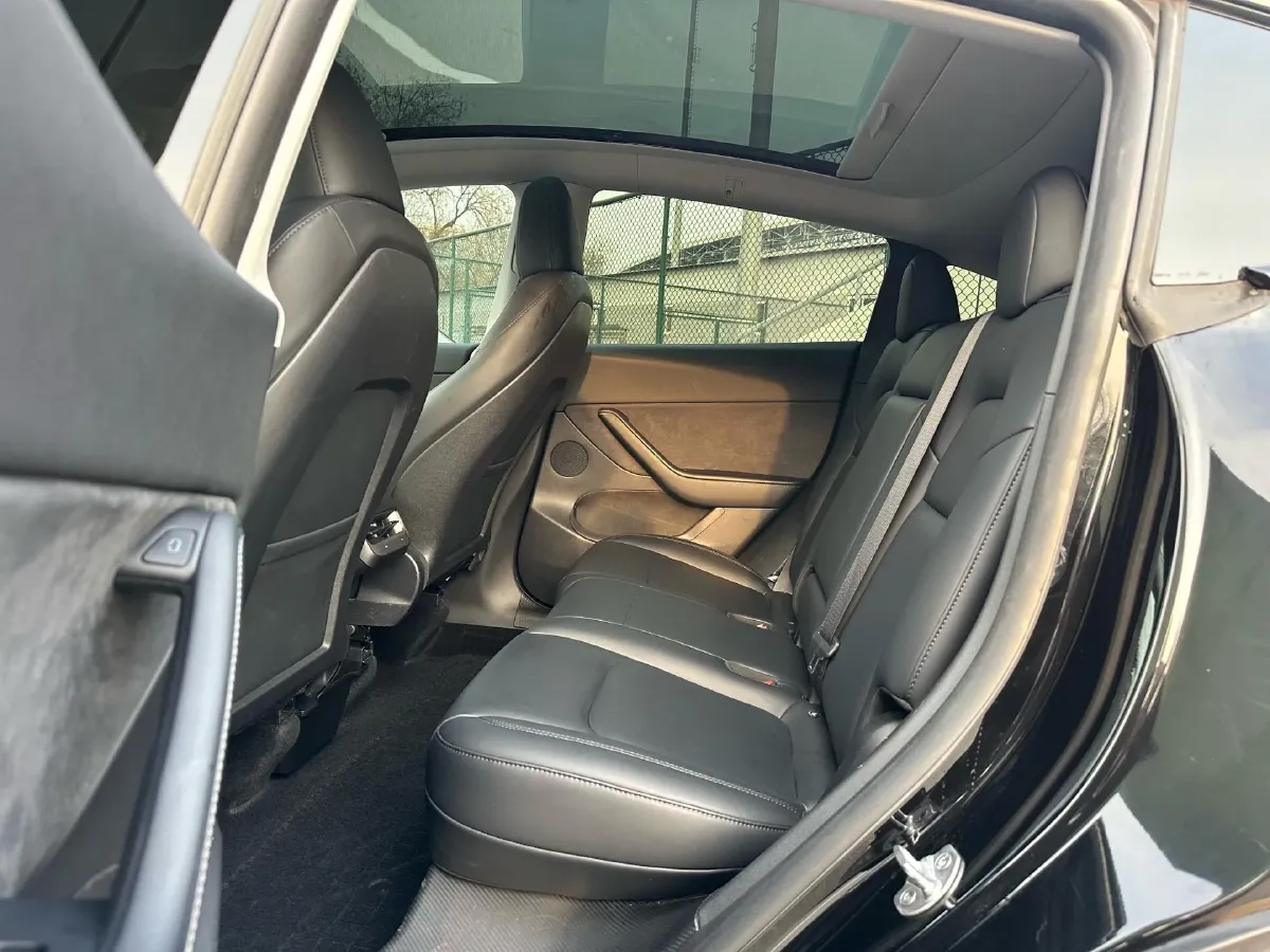 2022 Tesla Model Y BEV 60KWH,autocango,china used car exporter,china ev exporter,chinese used car exporter,chinese used ev exporter